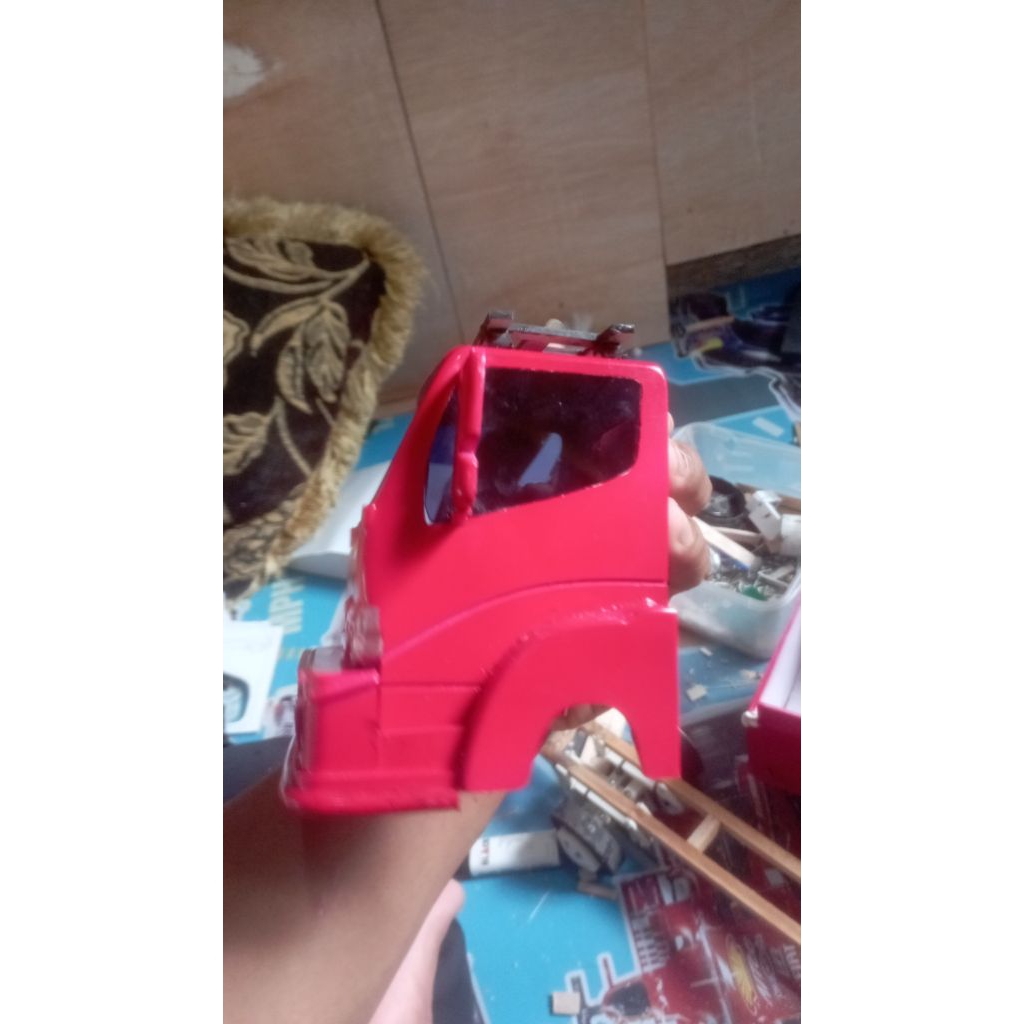 kabin dyna model sulawesi skala truk plastik