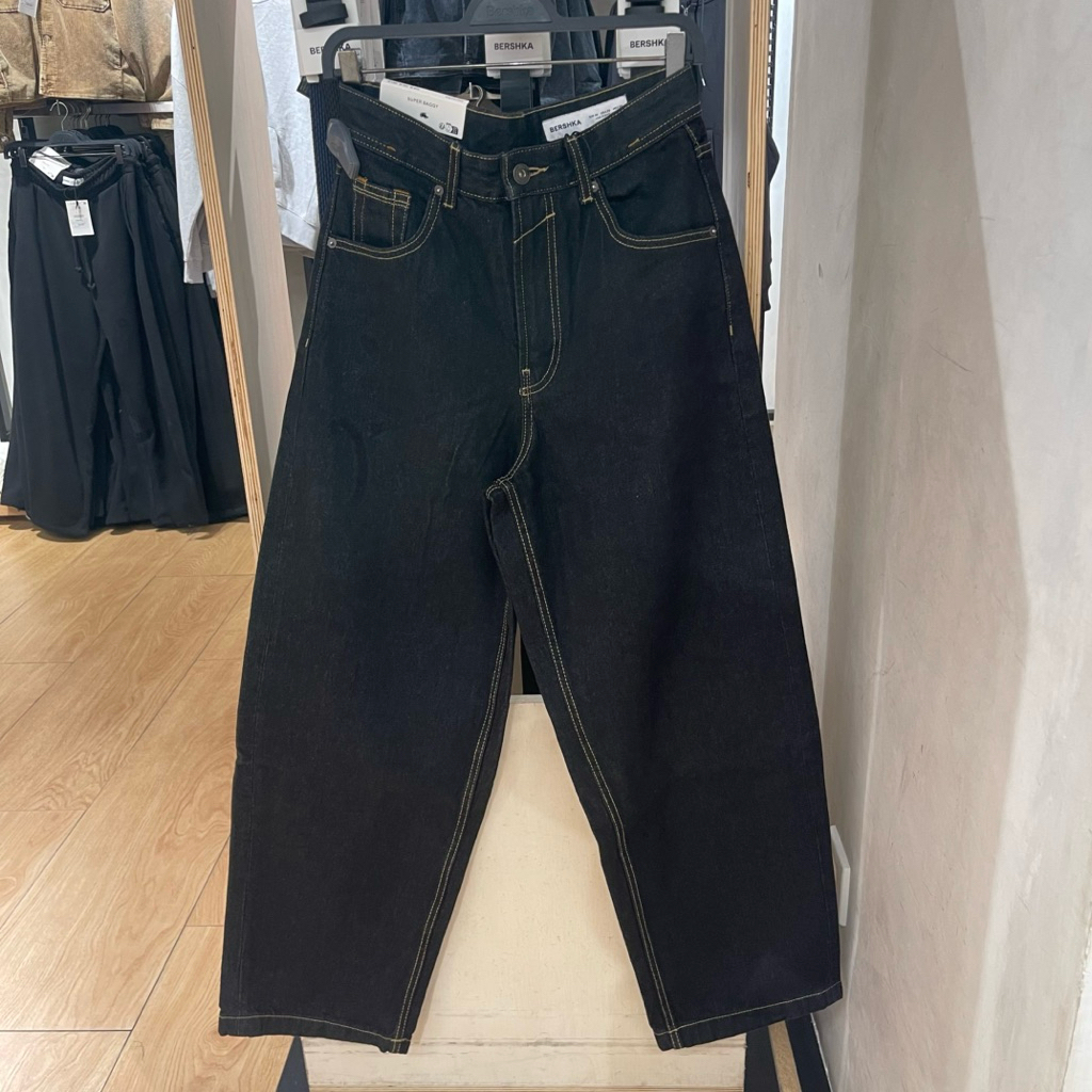 Jeans Supper Baggy BERSHKA MEN Jastip (jasa titip)