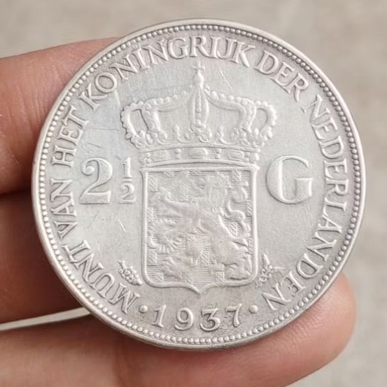 koin perak 2,5 Gulden Wilhelmina thn 1937