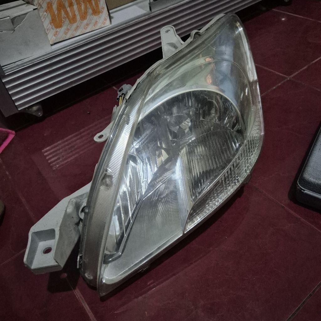 Lampu Depan Sebelah Kiri Vios Gen 2 Original