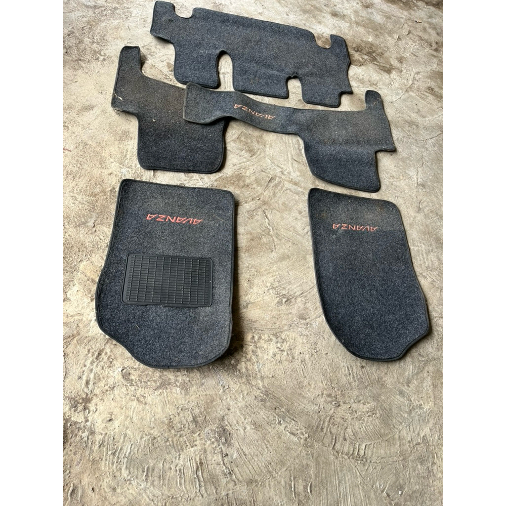 karpet mobil avanza lama