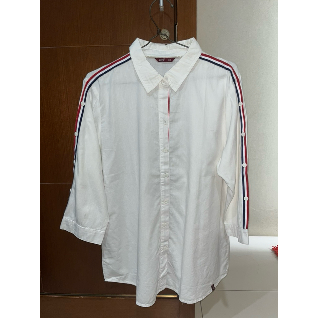 Ako Kemeja Putih