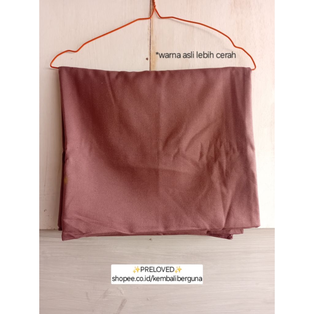 kerudung segi empat dusty pink