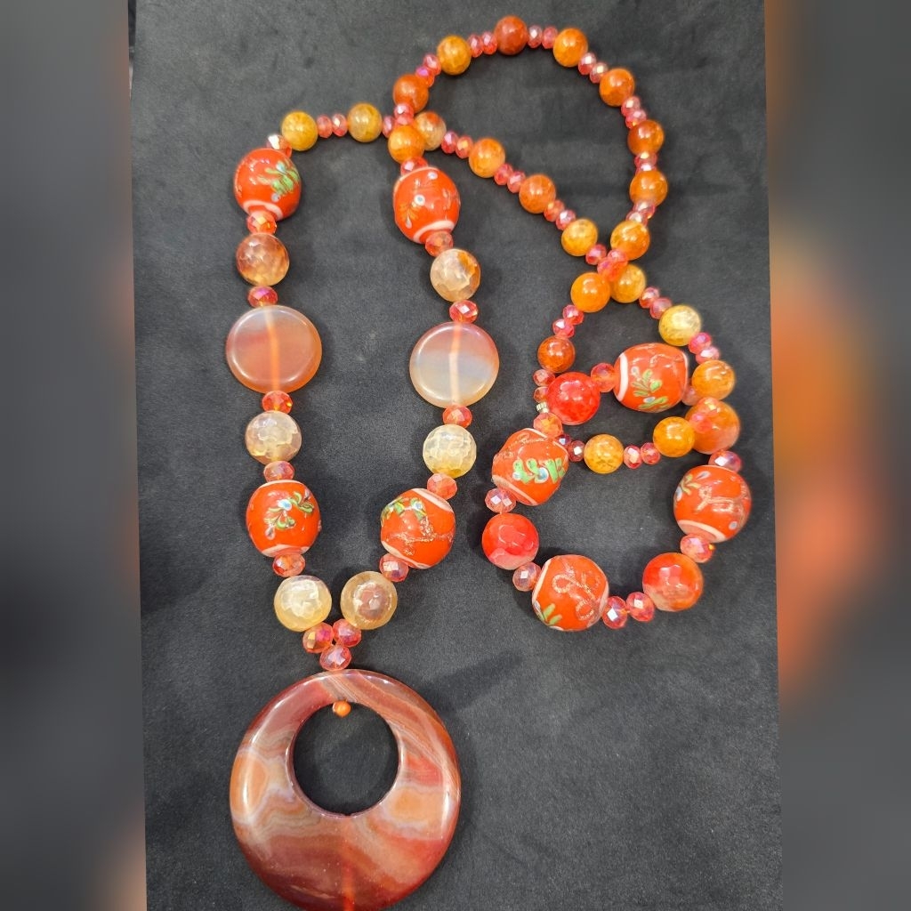 Set Kalung dan gelang batu kombinasi manik dayak