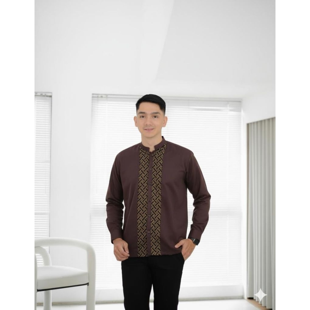 Baju Koko Pria Mahagoni Lengan Panjang Motif Strip Kobata Kombinasi Batik Simple Terbaru 2026