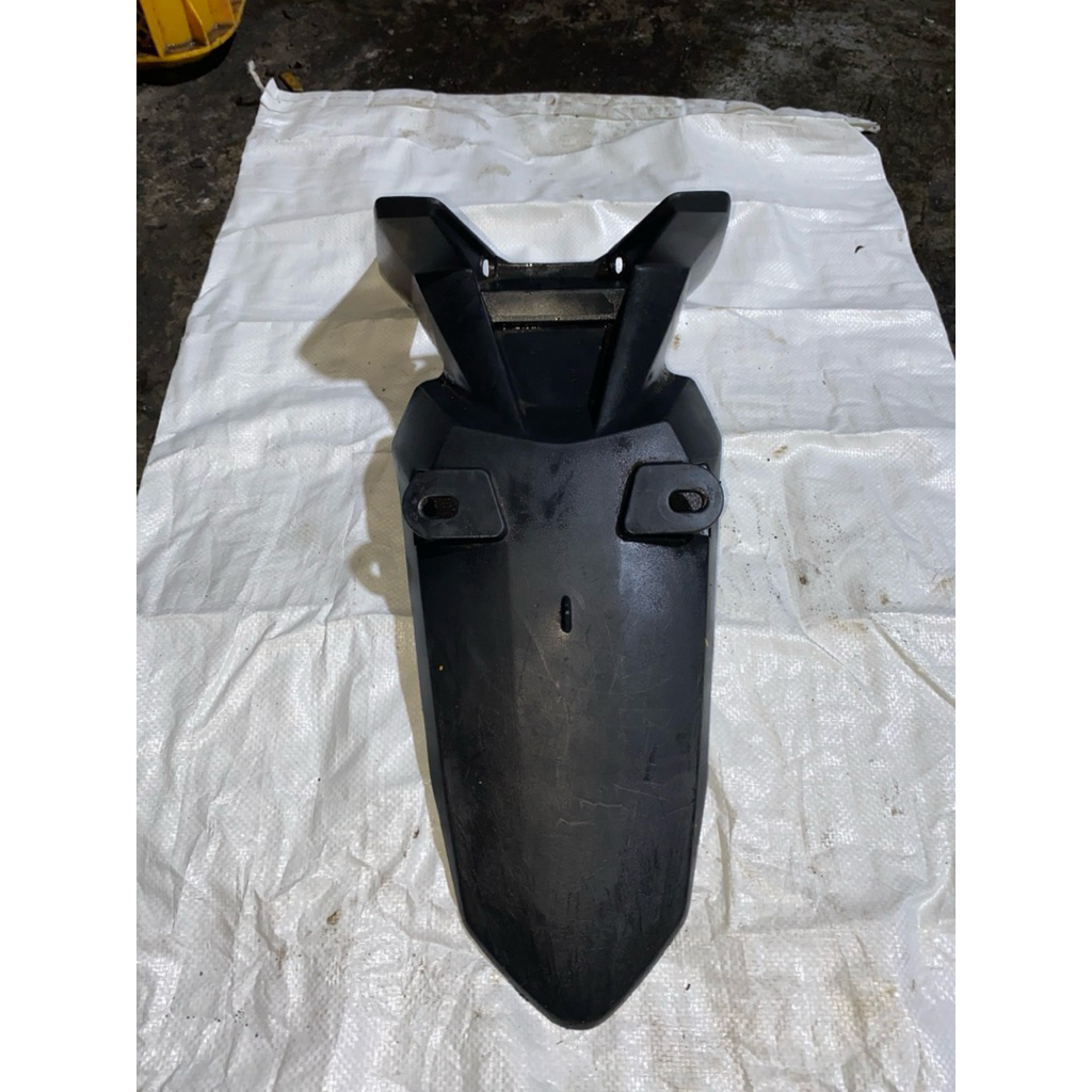 Spakbor slebor belakang honda cs1 cs one original copotan lepasan motor