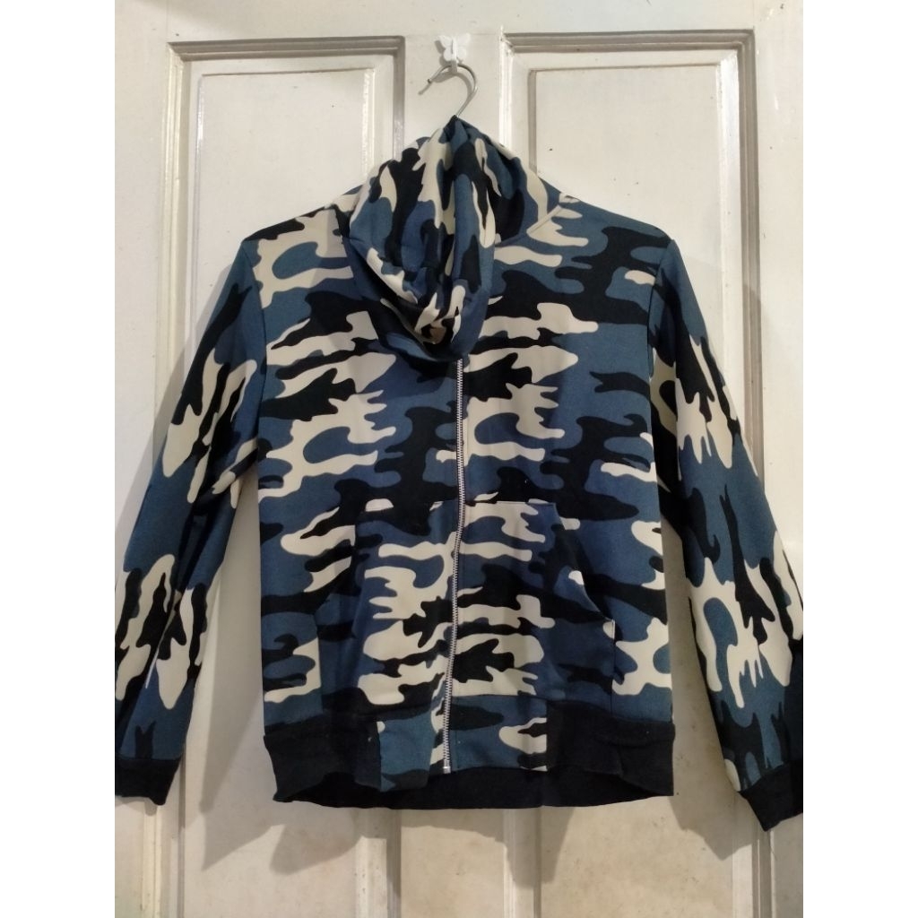 Prealoved Jaket Motif Loreng Wanita/Pria