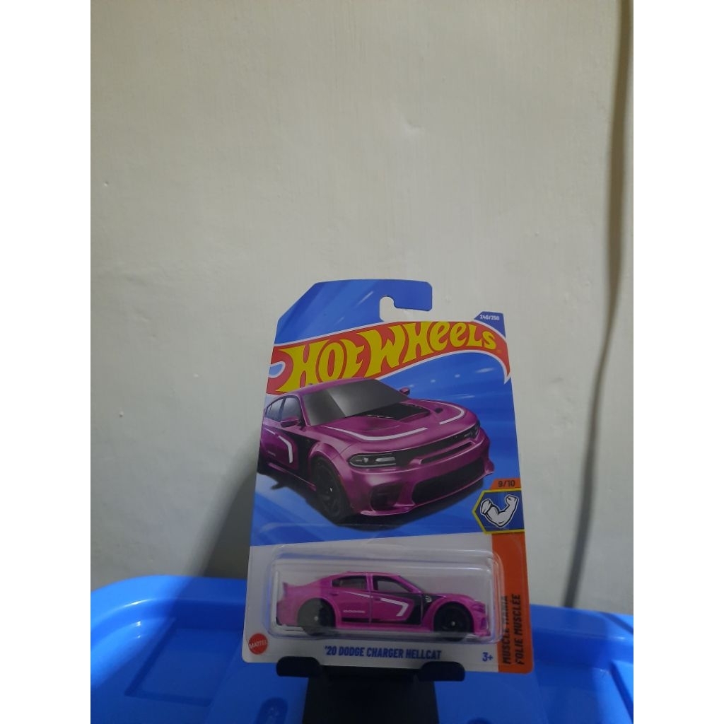 HOT WHEELS DODGE CHARGER HELLCAT