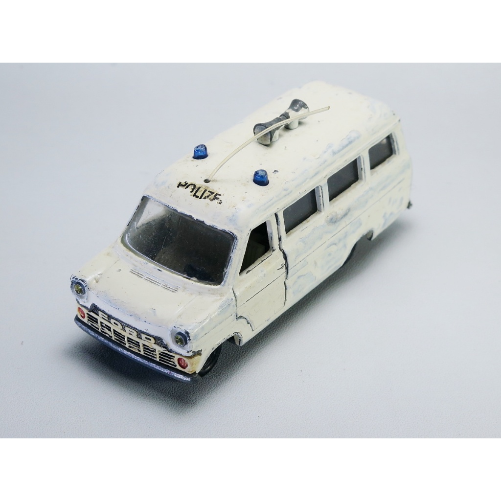 Siku loose Ford Transit Kombi Ambulance Polizei - Germany - Putih
