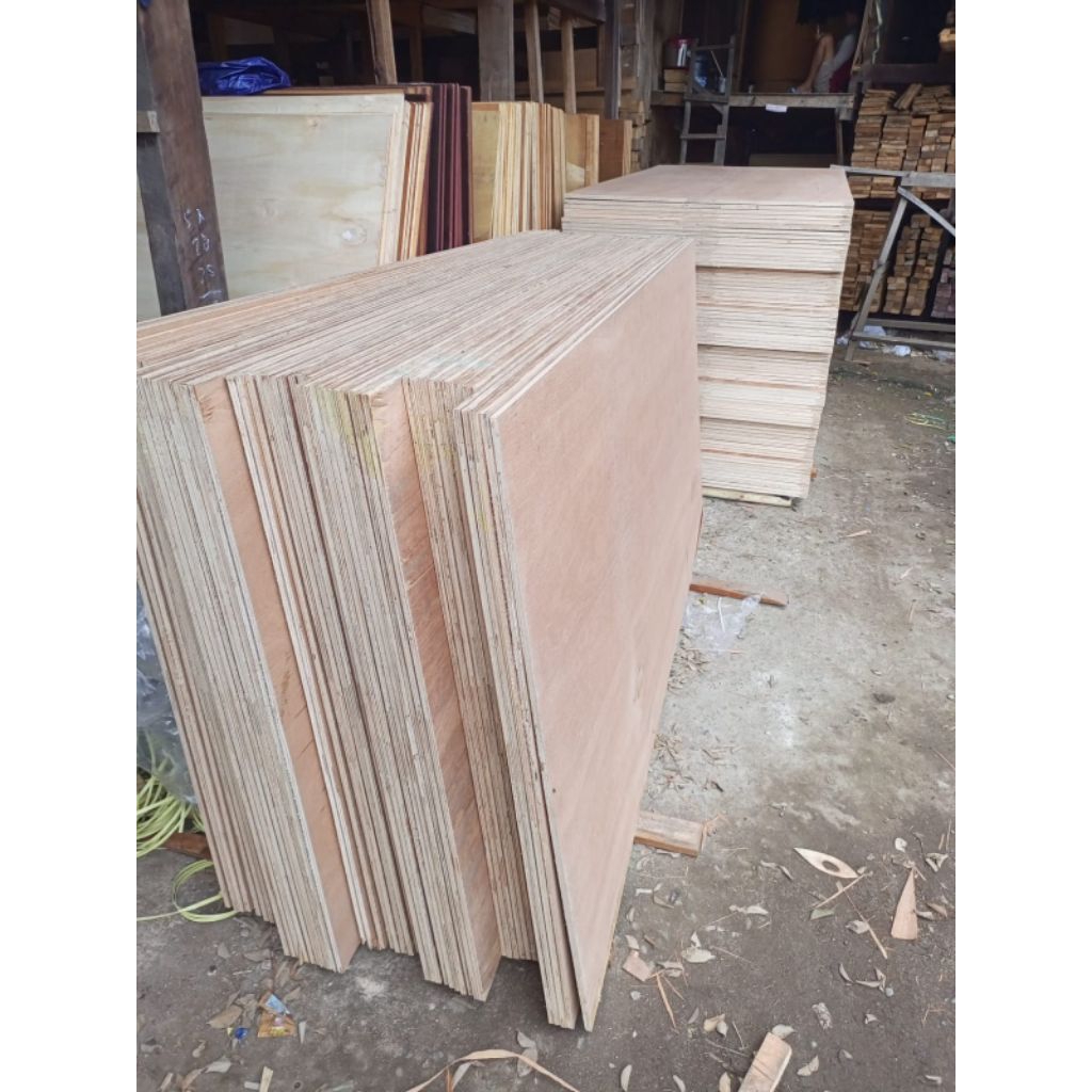 Triplek Meranti Campur