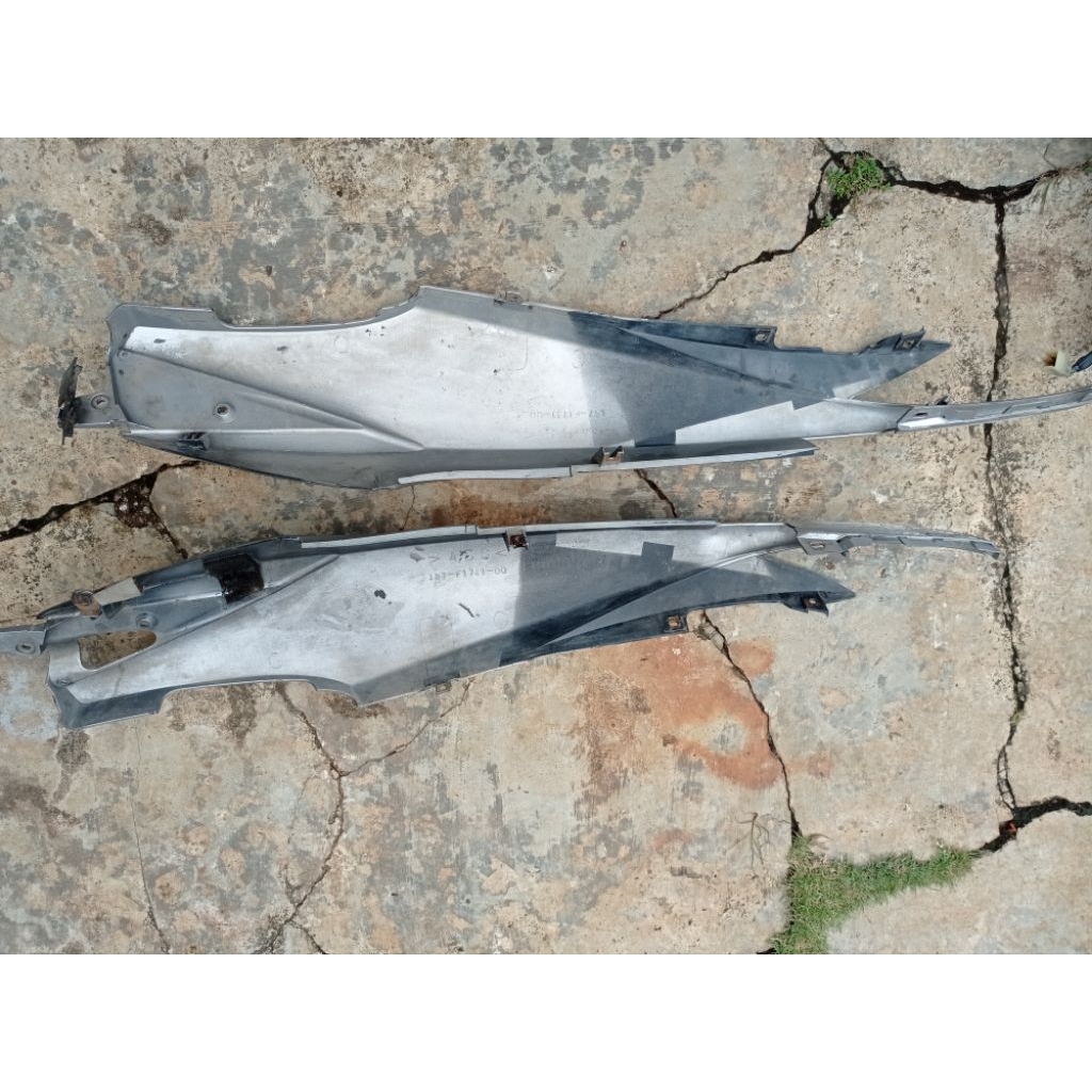 bodi samping kanan kiri Jupiter MX set sambungan belakang