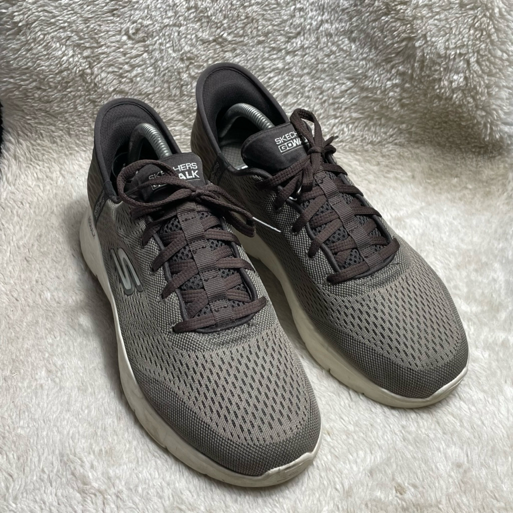 Sneakers / Sepatu SKECHERS Slip-Ins original size 42,5