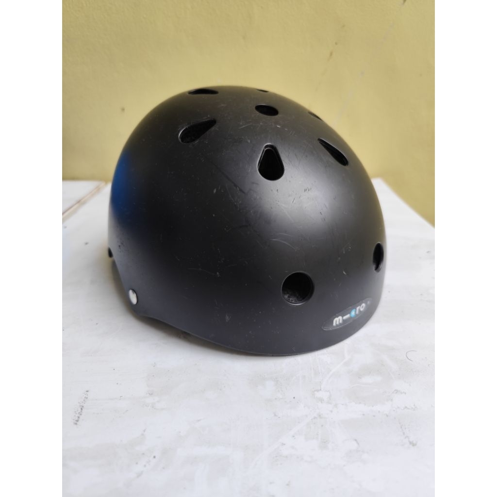 Helm Sepatu roda M-Cro