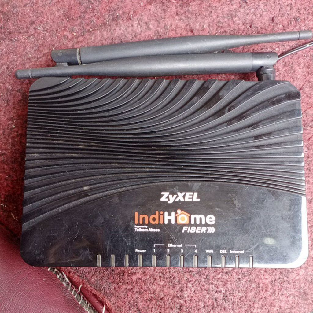 Router wifi ZYXEL P-660HN-T1 v2, second, normal.