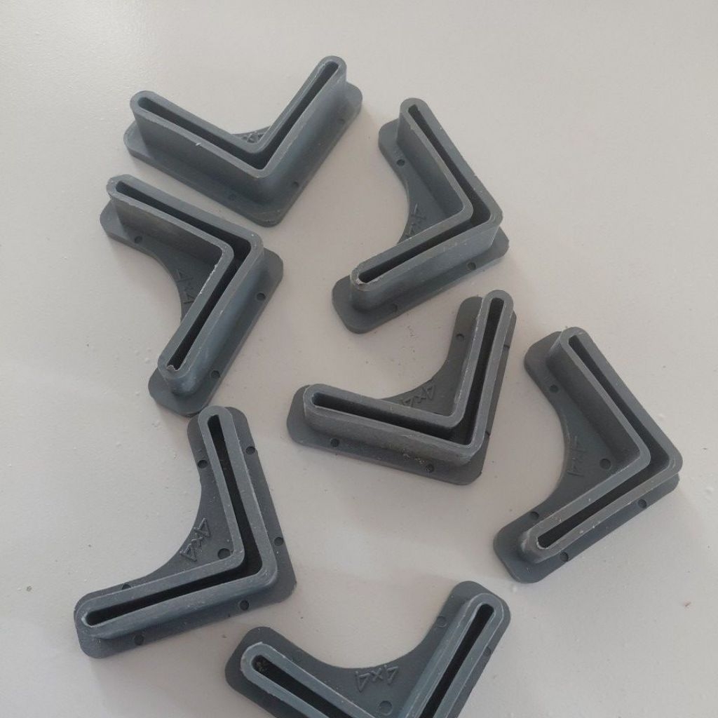 sepatu Rak besi siku