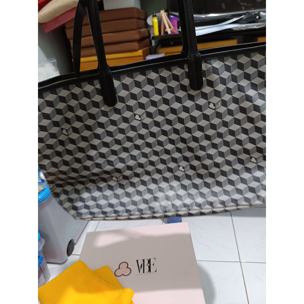 Valencia by Enrica - Louisa Bag black ( preloved)