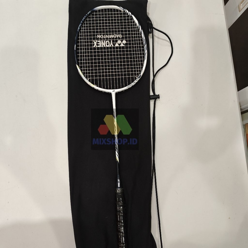 Raket Yonex Astrox 99 Pro White Tiger JP Code 4UG6 4U6