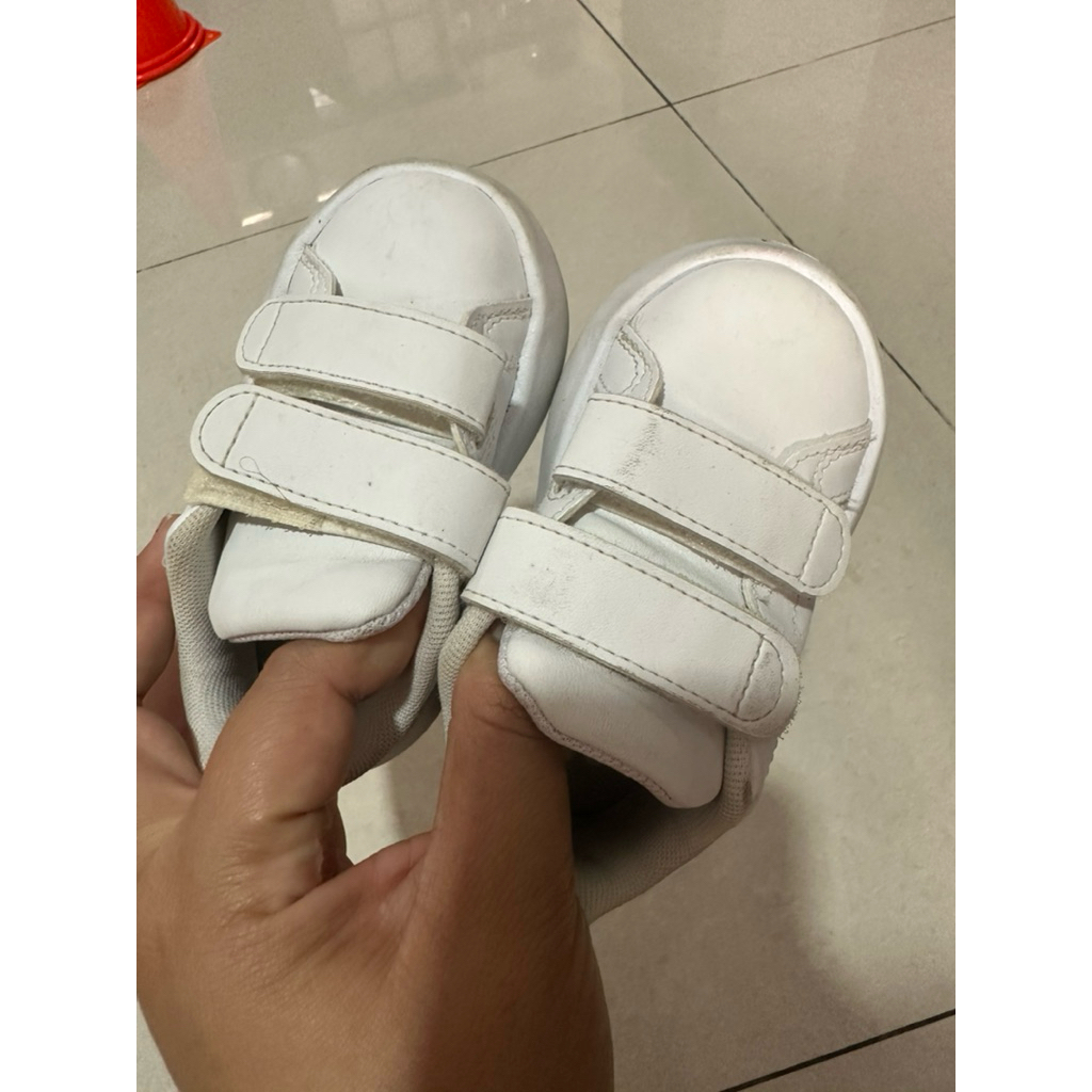 sepatu anak Adidas preloved