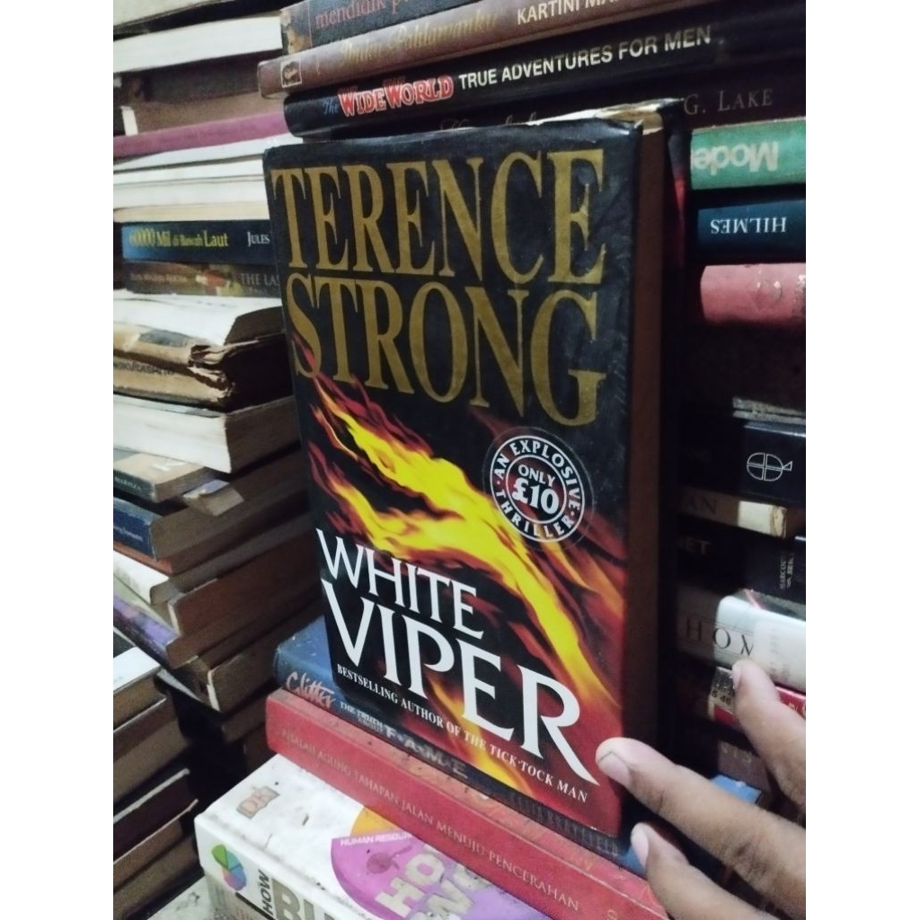 buku novel white viper by terence  strong