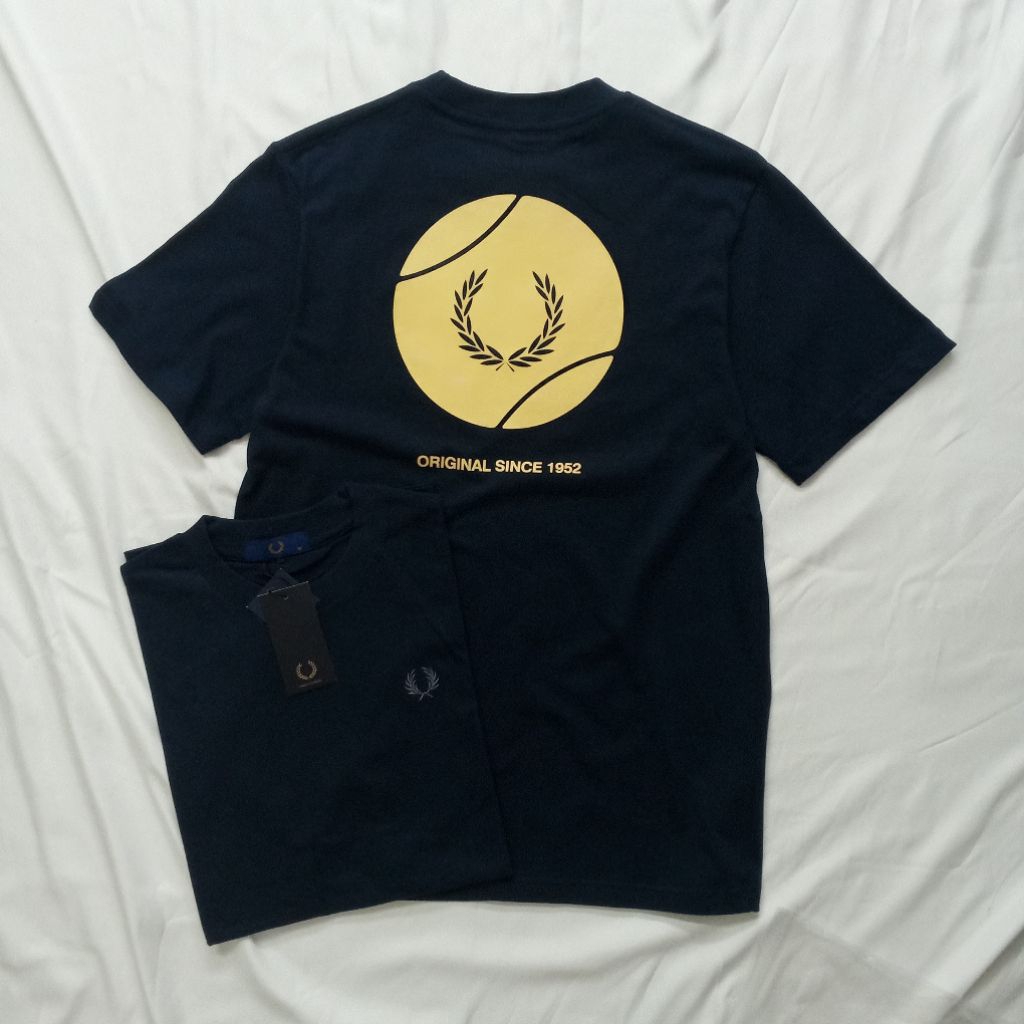 Kaos Pria Premium High Quality Fred Perry Original Warna Hitam Motif Laurel Tennis Ball Gold | T-Shi