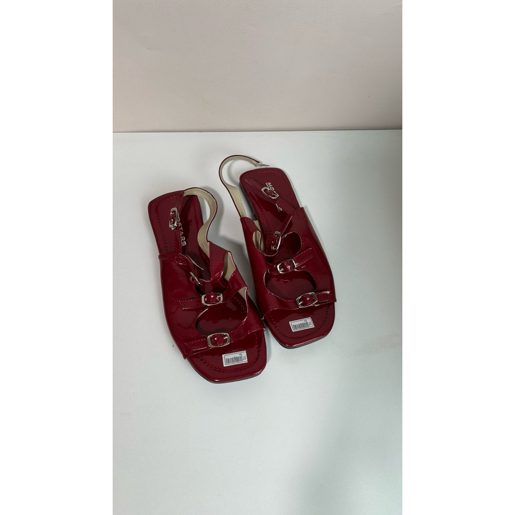 PRELOVED SENDAL WANITA