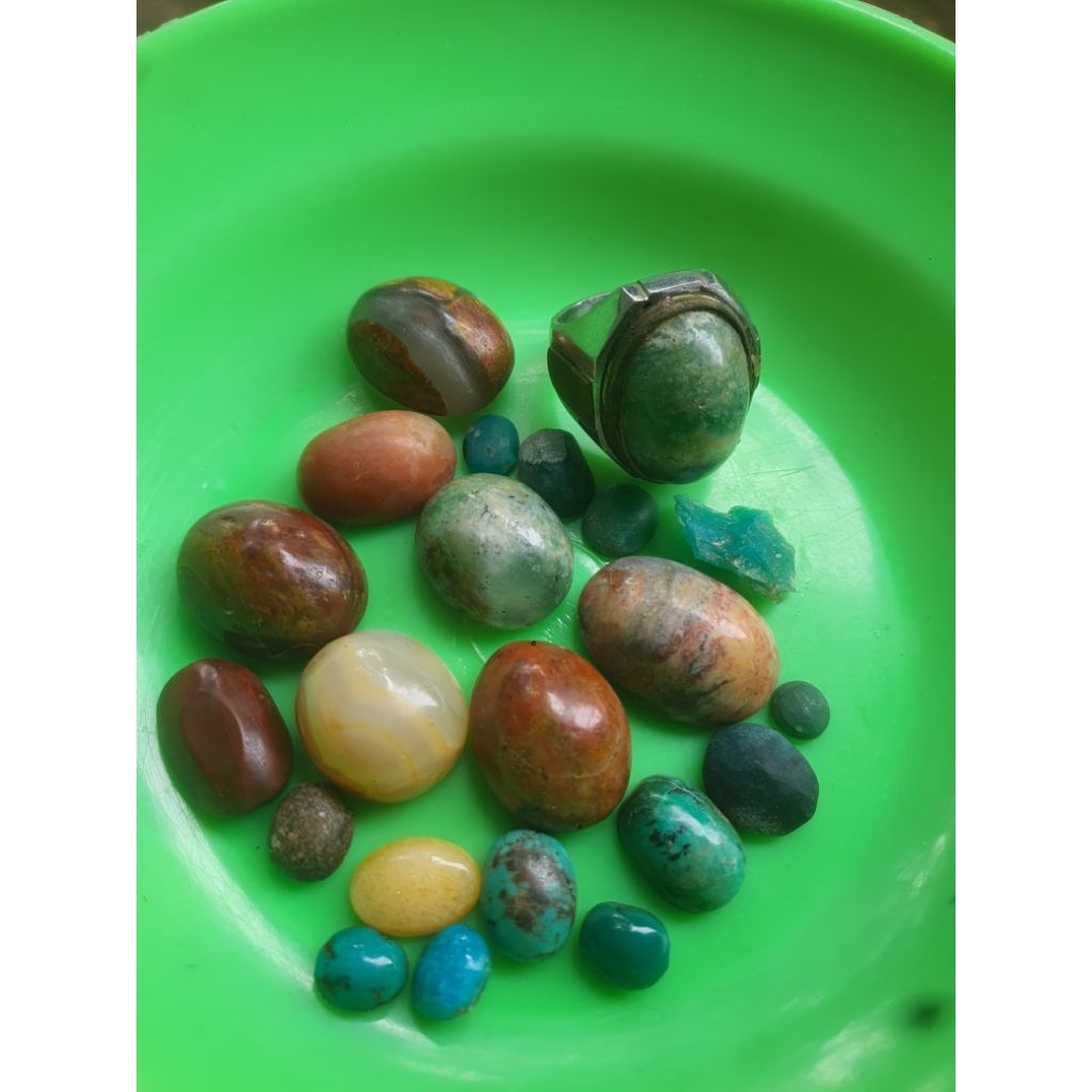 Borongan Batu Bacan Loostone