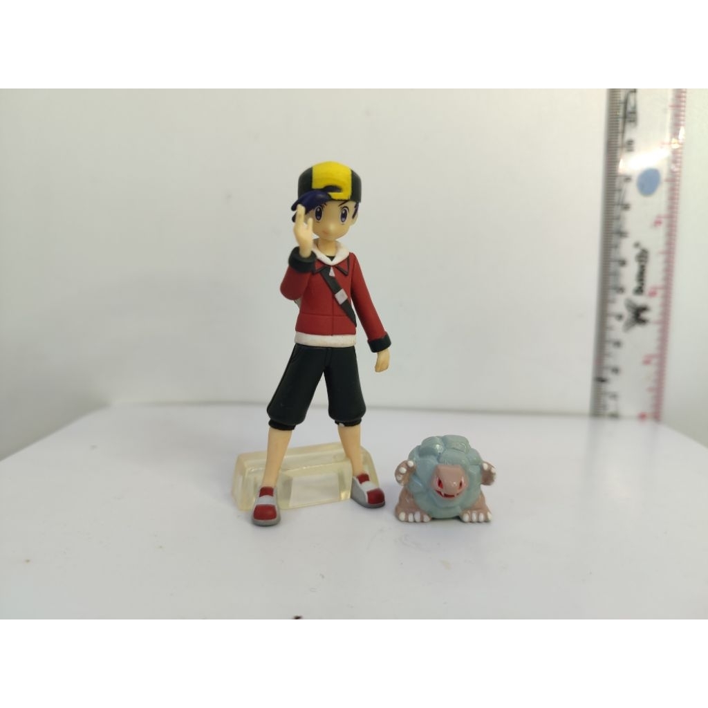 pokemon figure mini golem