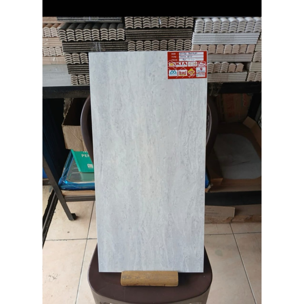 KERAMIK DINDING 30x60 TERRA GREY | PLATINUM