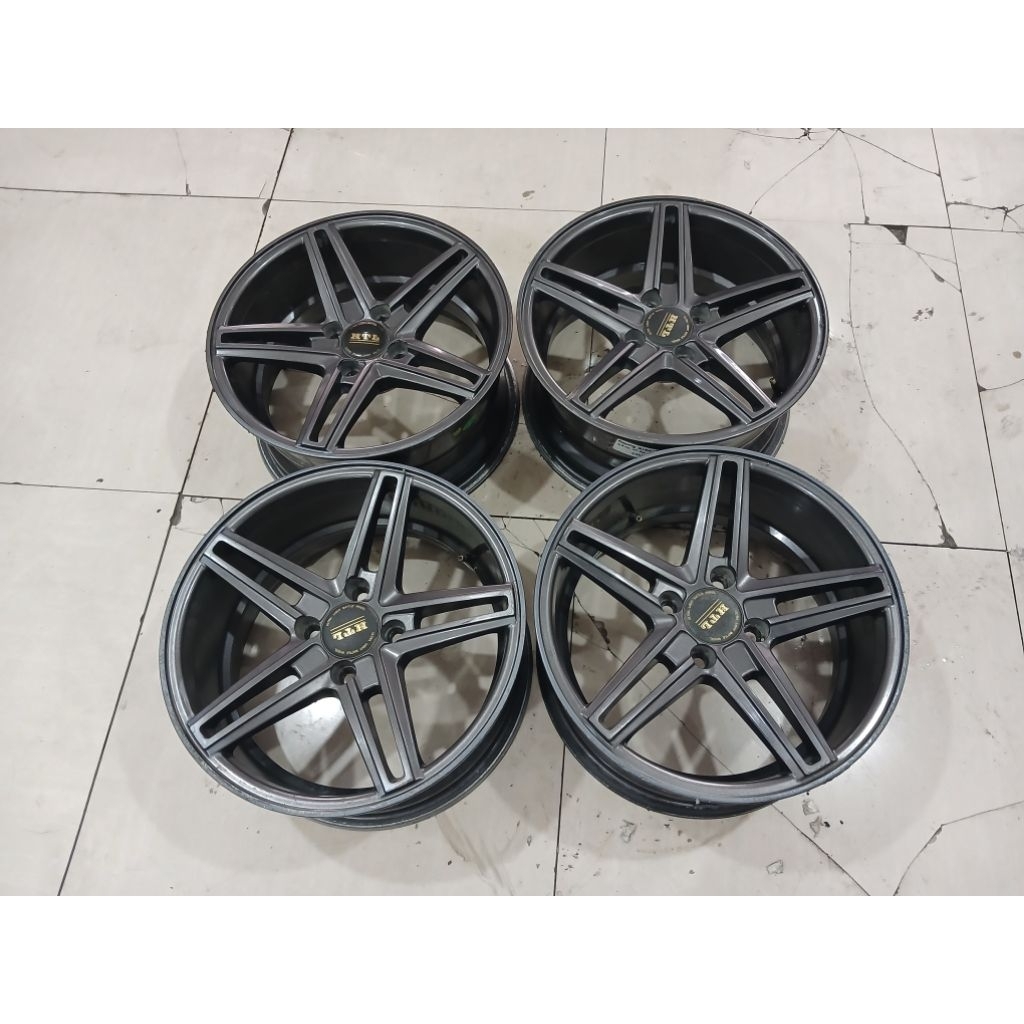 Velg bekas Racing Vossen Ring 15x7 Pcd 4x100 et 40 grey
