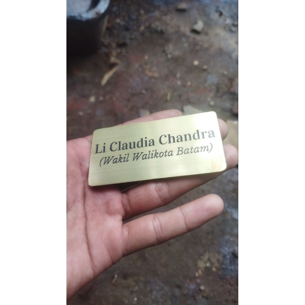 Custom Label Plat Kuningan Anti Luntur