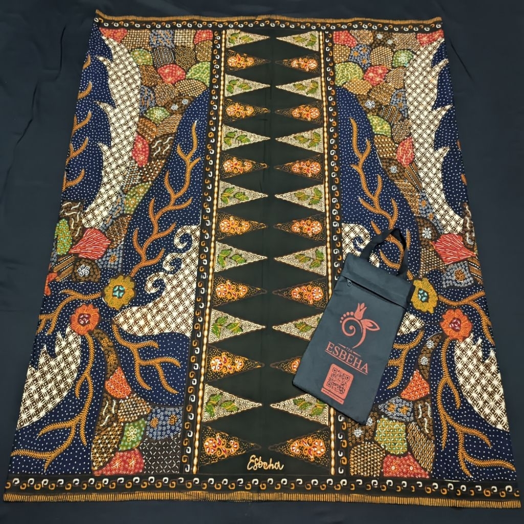 Esbeha : Seri Danurwenda | Sarung Batik Tulis Asli