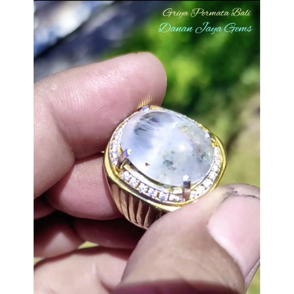 White safir ceylon jumbo