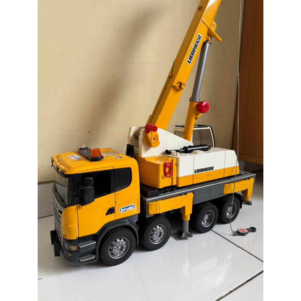 Bruder Truck - Preloved