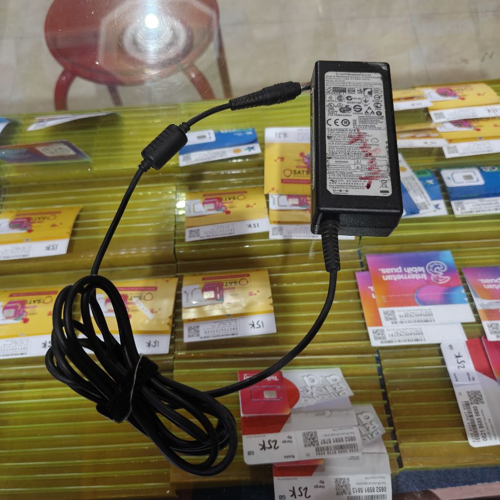 Charger Laptop Samsung NP300E4X Ori Bawaan