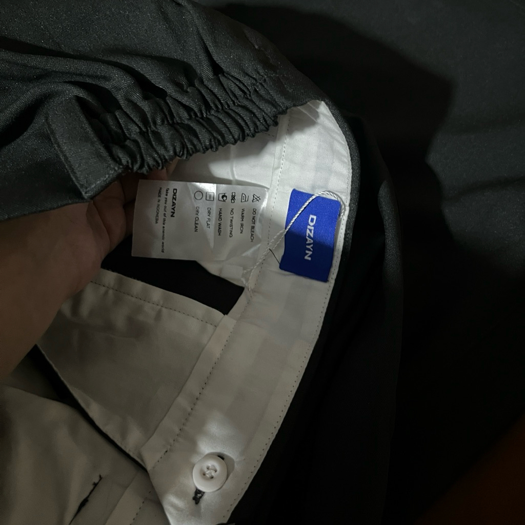 Dizayn Trousers PRELOVED