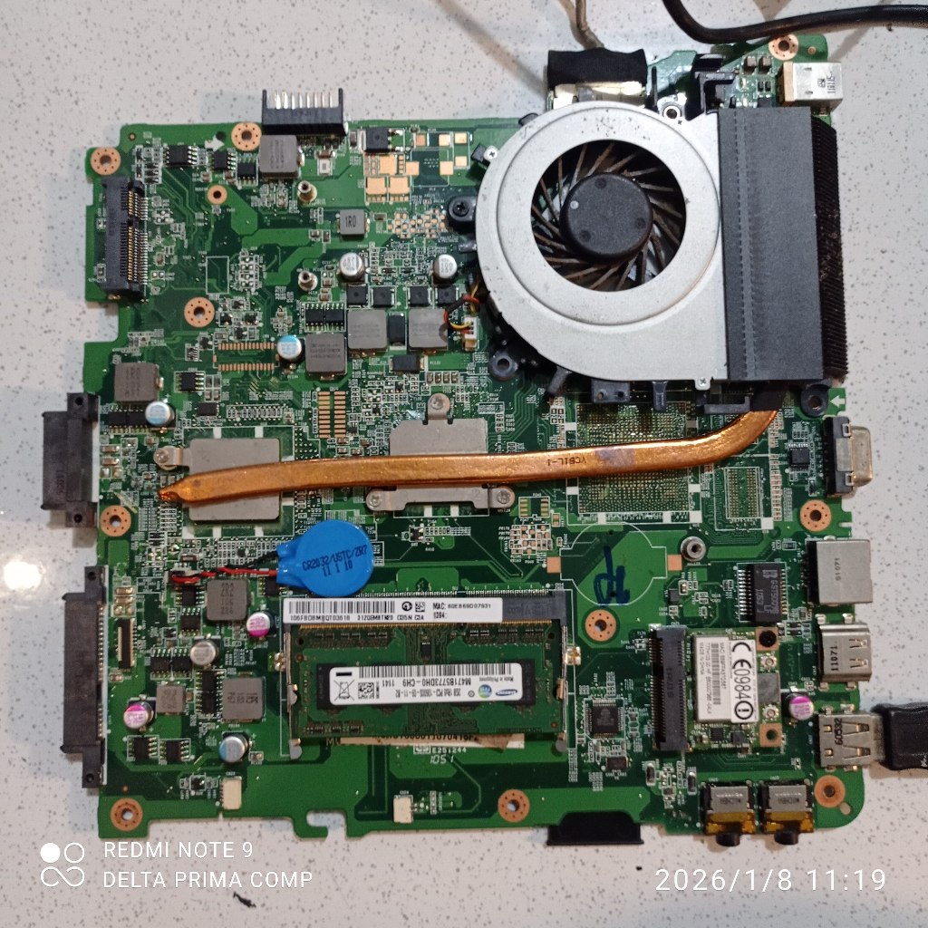 Motherboard laptop acer aspire 4253 AMD E-350 KONDISI NORMAL