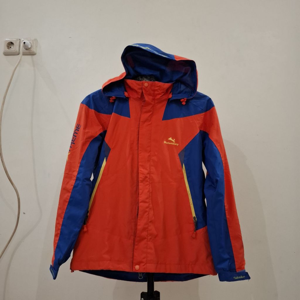 JAKET OUTDOOR BALENKEY GORPCORE SECOND