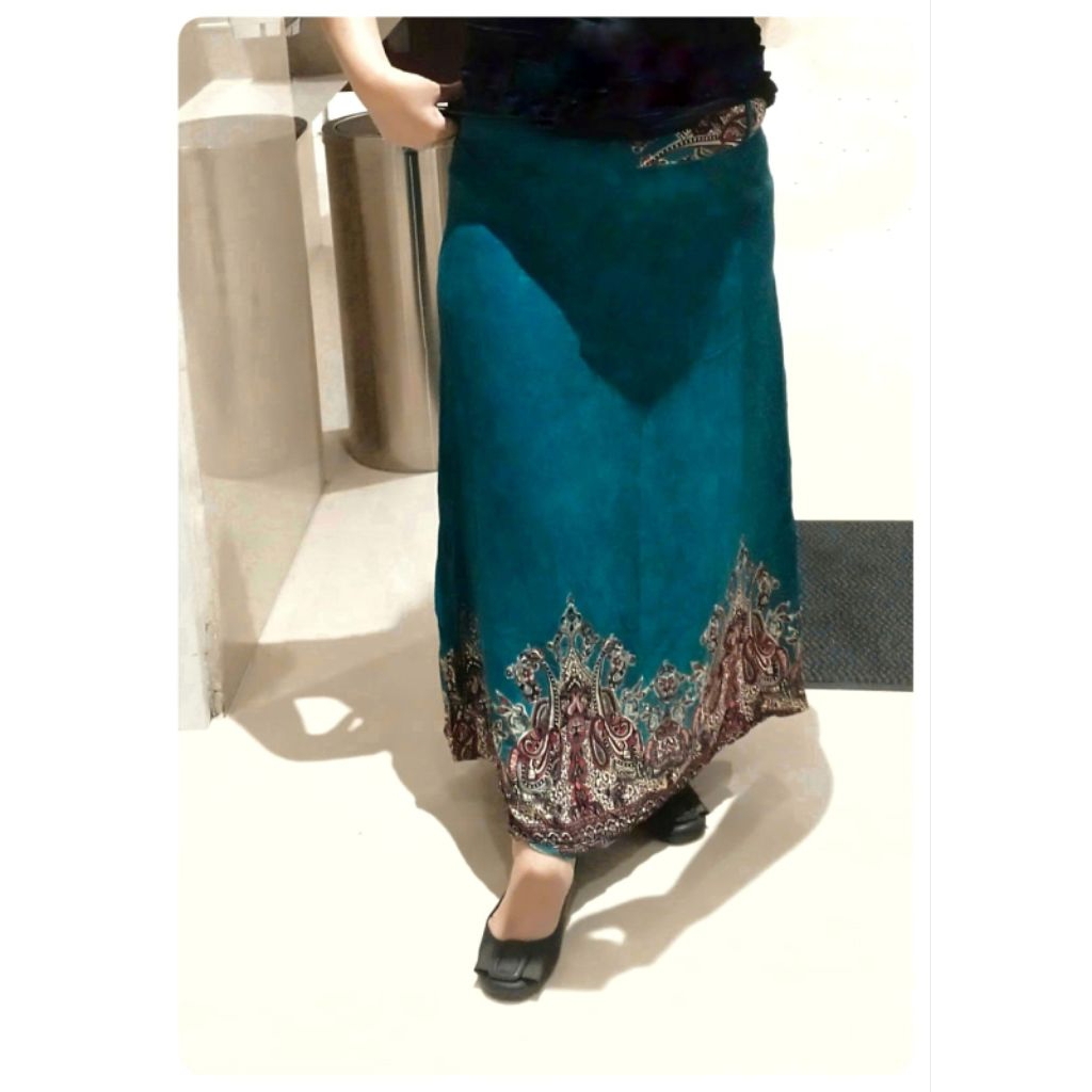Rok Panjang Hijau Batik Pinggang Karet
