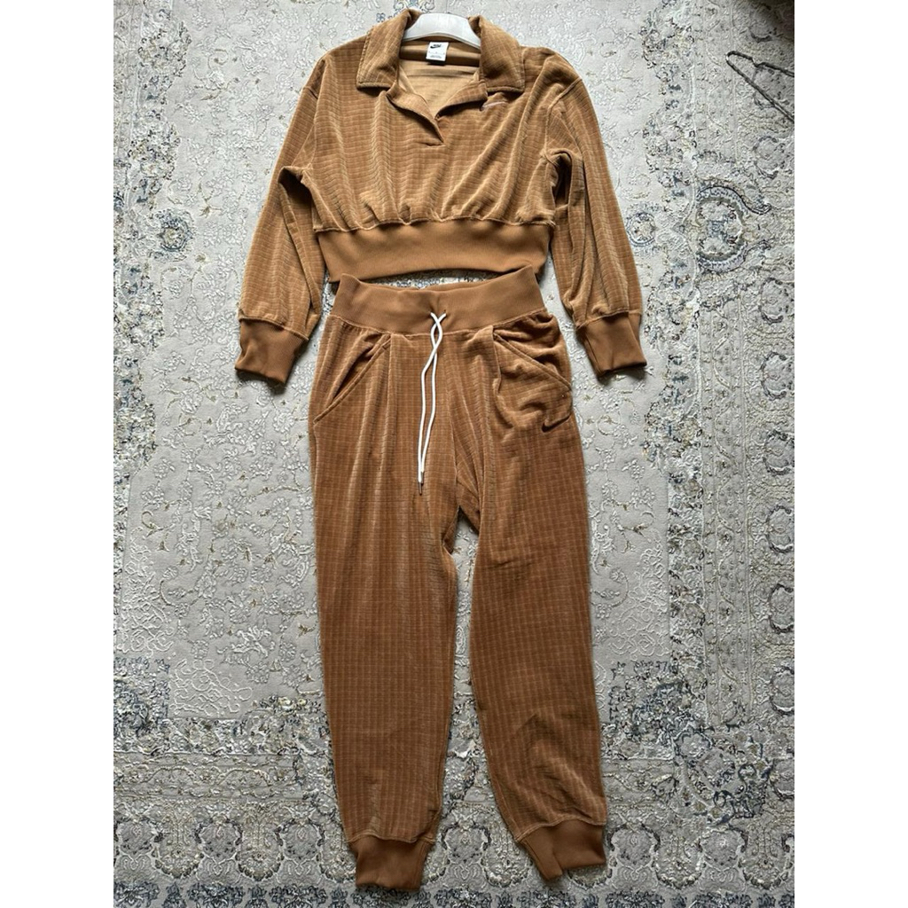 nike one set crop top stelan olahraga stelan airport baju preloved