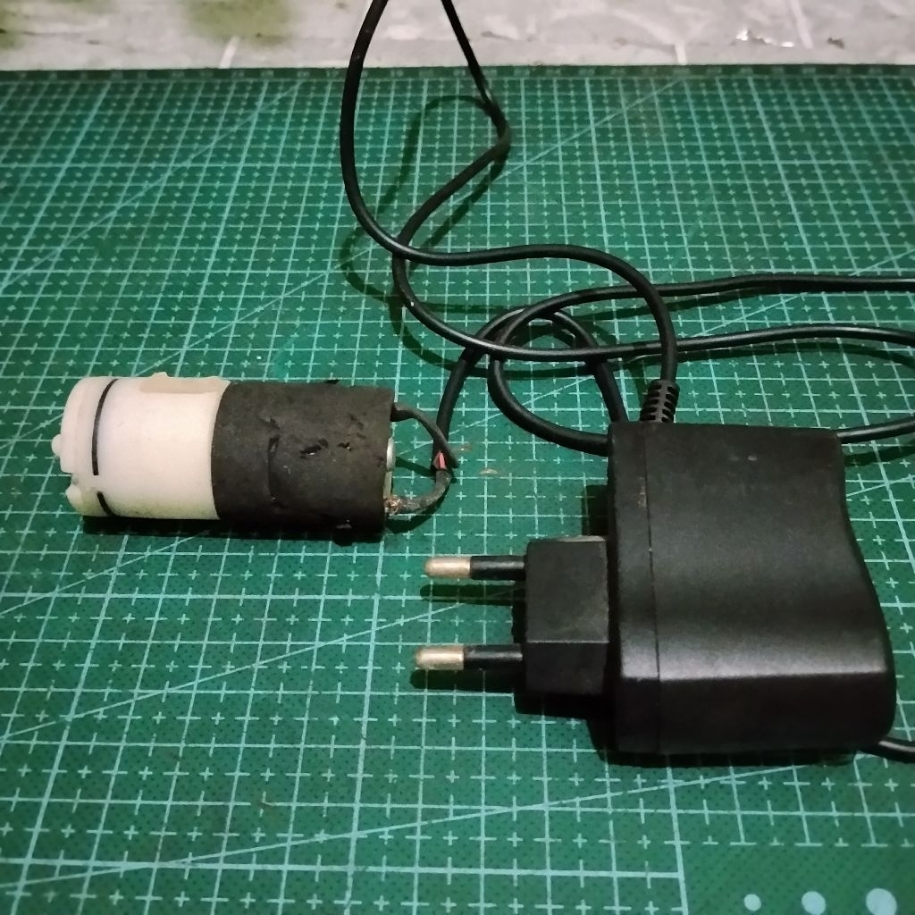 dinamo motor dc 5V dinamo aerator mini akuarium pump satu lubang