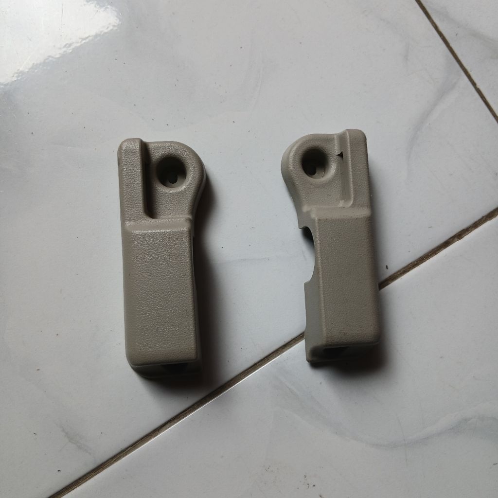 Cover panel cantolan tali jok innova 2004 2005 2006 2007 2008 2009 2010 2011 2012 2013 2014 2015