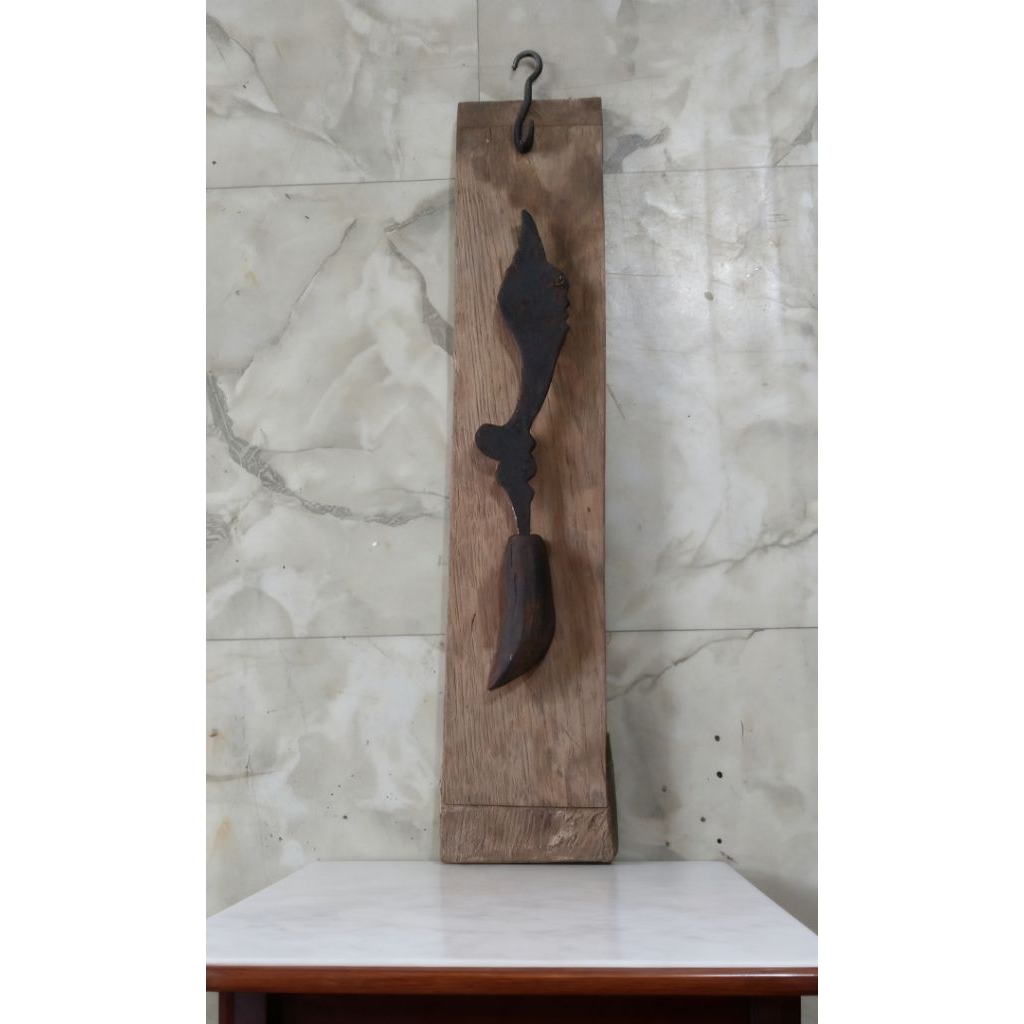 KUJANG BESI TATAKAN KAYU JATI