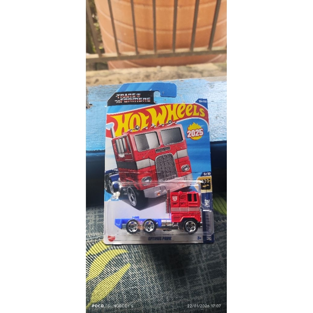 Hotwheels Optimus Prime