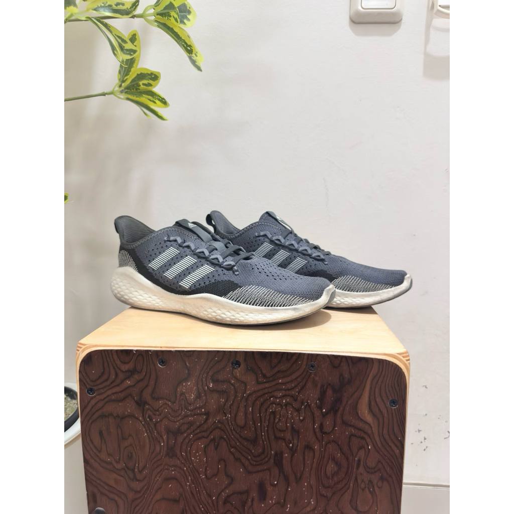 Sepatu Sneakers Adidas Fluidflow Original Running Second Preloved Murah