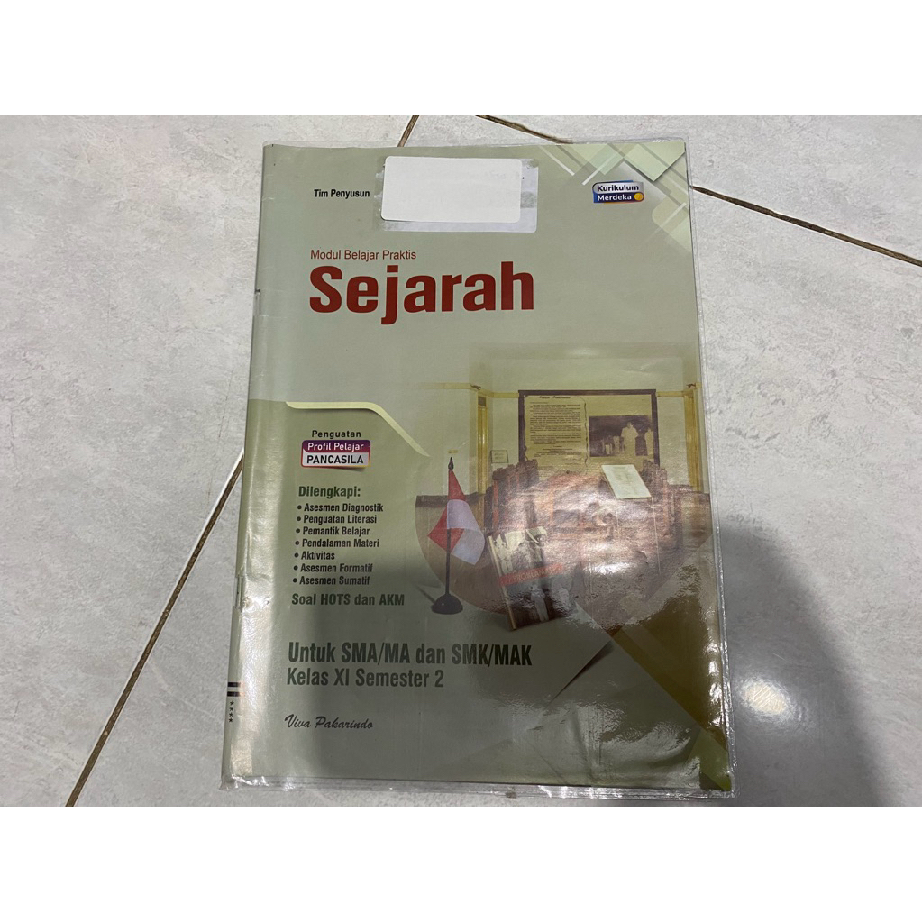 (preloved) lks viva pakarindo kelas 11 semester 2 (SEJARAH)
