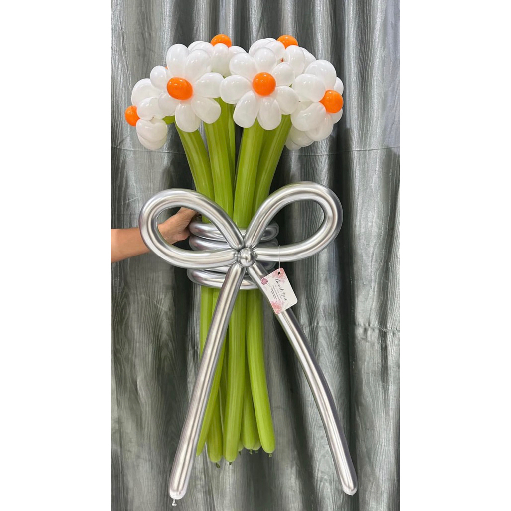 buket bunga balon / bunga balon / bunga balon medan / bunga tulip / bunga wisuda / hadiah wisuda uni