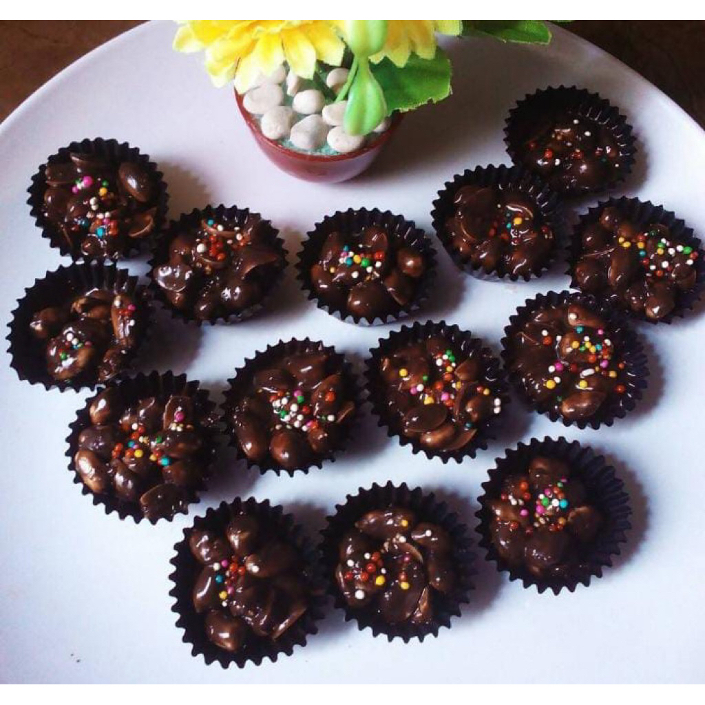 kue coklat kacang
