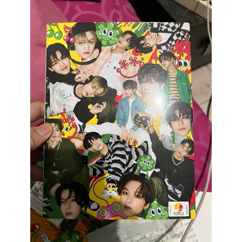 Album NCT DREAM HOT SAUCE