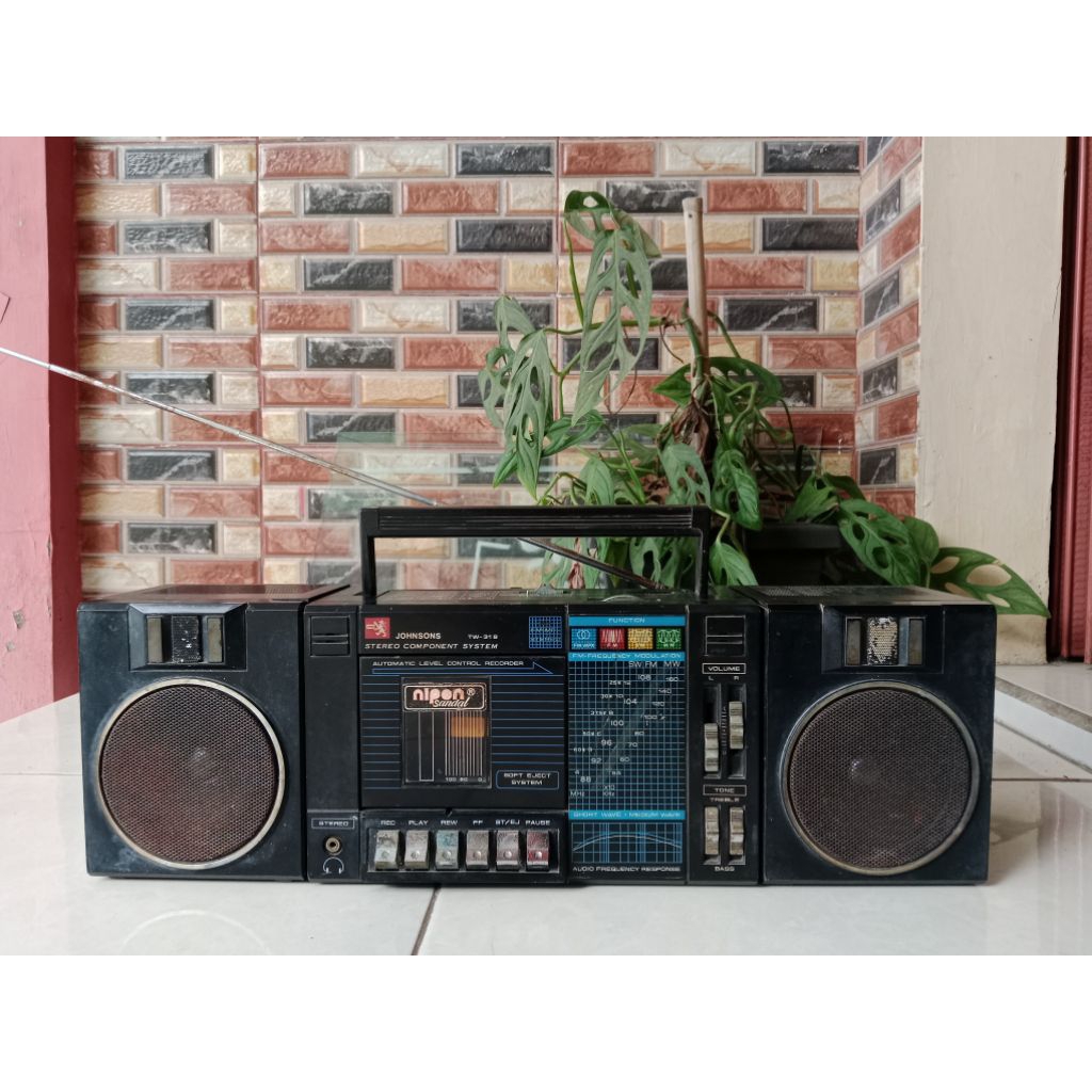 Radio Tape Vintage Boombox JOHNSONS TW-319