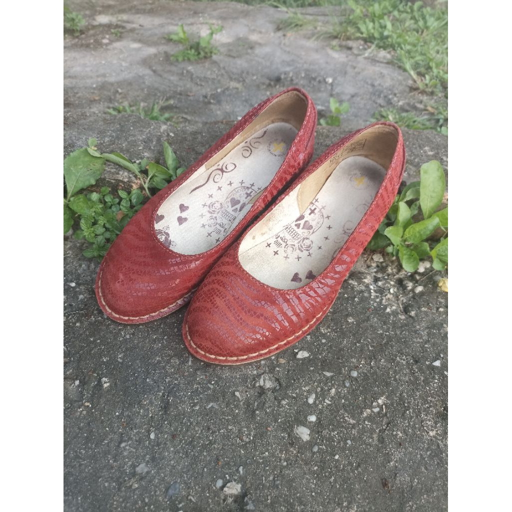 Dr Martens Christina Flat shoes Original / sepatu docmart wanita